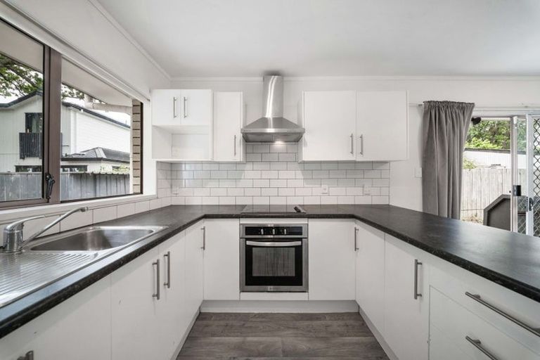 Photo of property in 2/515 Weymouth Road, Weymouth, Auckland, 2103