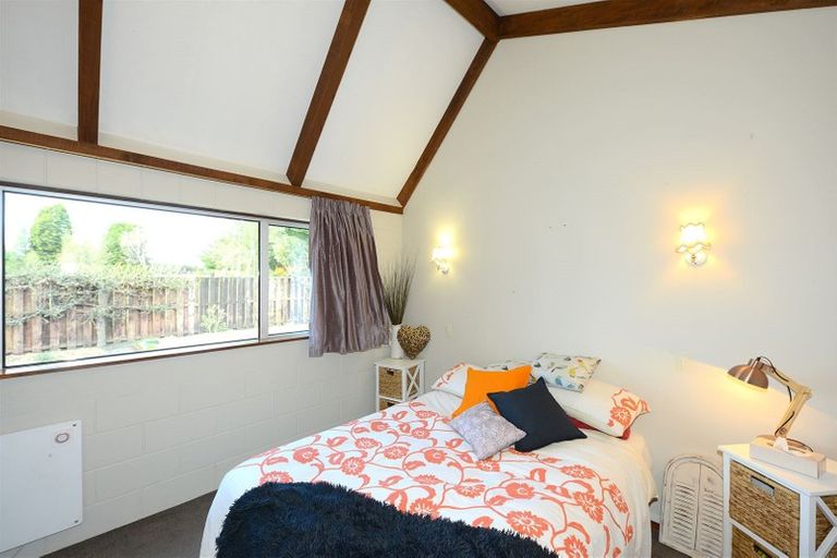 Photo of property in 100 Old West Coast Road, Yaldhurst, Christchurch, 7676