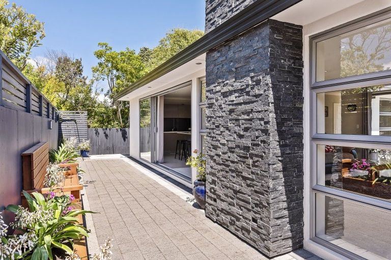 Photo of property in 185 Te Moana Road, Waikanae, 5036