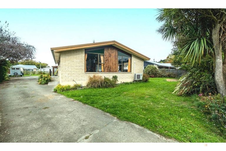 Photo of property in 19 Smith Street, Waimate, 7924