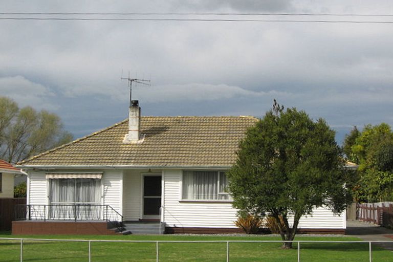 Photo of property in 26 Ferry Road, Clive, 4102