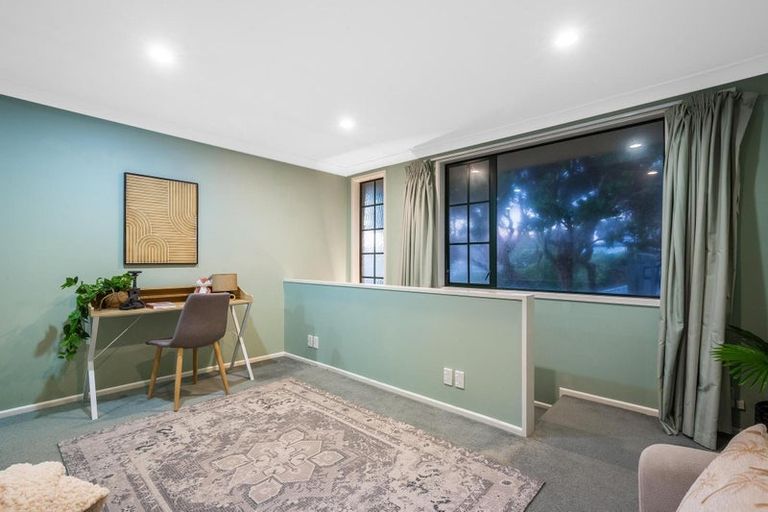 Photo of property in 22 Sunset Parade, Plimmerton, Porirua, 5026