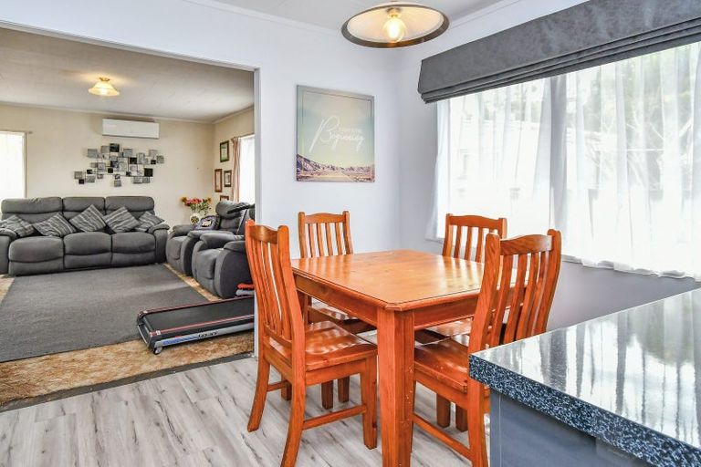 Photo of property in 9b Hazards Road, Weymouth, Auckland, 2103