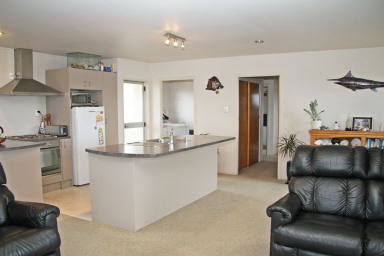 Photo of property in 2 Harrys Lane, Pukenui, 0484