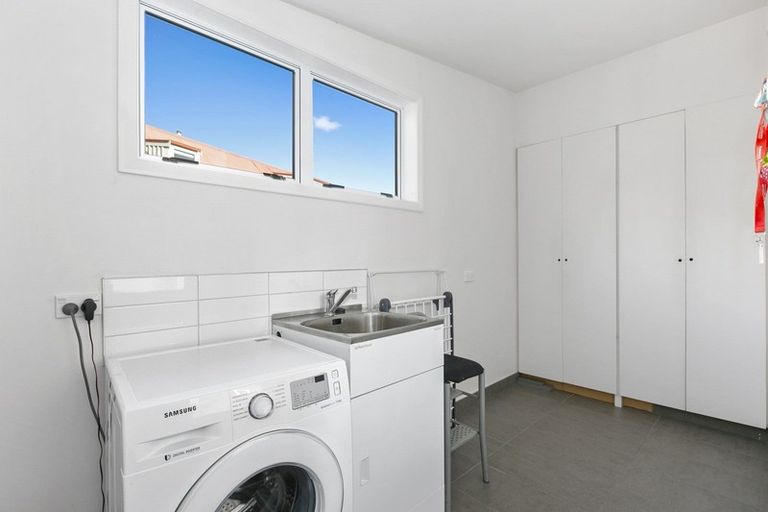 Photo of property in 18 Howard Street, Macandrew Bay, Dunedin, 9014