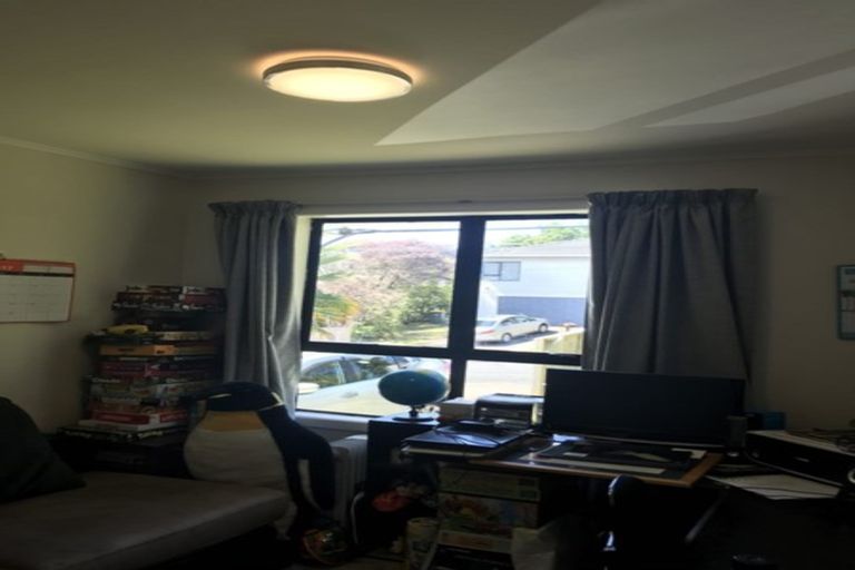 Photo of property in 4 Tonkin Drive, Sunnynook, Auckland, 0620