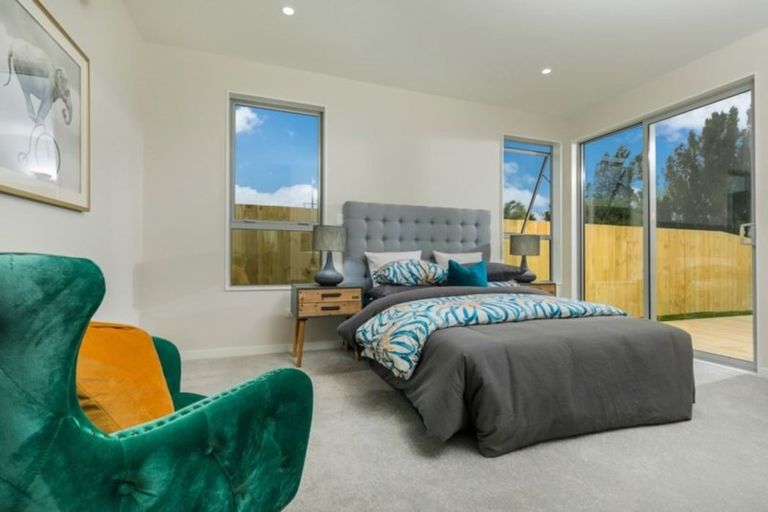 Photo of property in 17 Moemoea Avenue, Kumeu, 0810