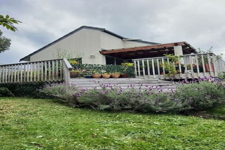 Photo of property in 90a Atkinson Road, Titirangi, Auckland, 0604