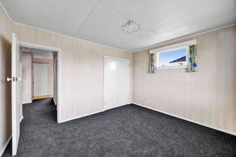 Photo of property in 6 Buchanan Place, Hawera, 4610