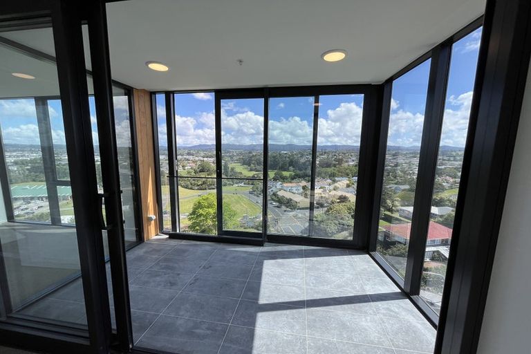 Photo of property in 903/1 Buscomb Avenue, Henderson, Auckland, 0610