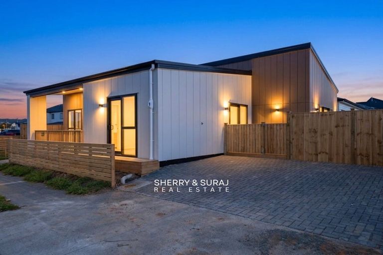 Photo of property in 24 Kiritau Road, Karaka, 2578