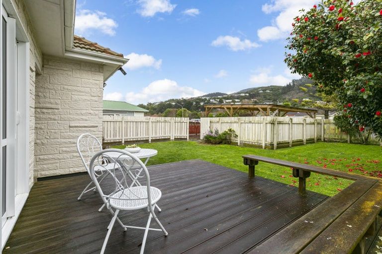 Photo of property in 62 Beauchamp Street, Tawa, Wellington, 5028