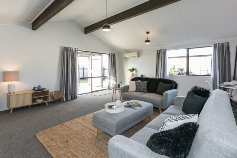 Photo of property in 1 Tait Drive, Pirimai, Napier, 4112