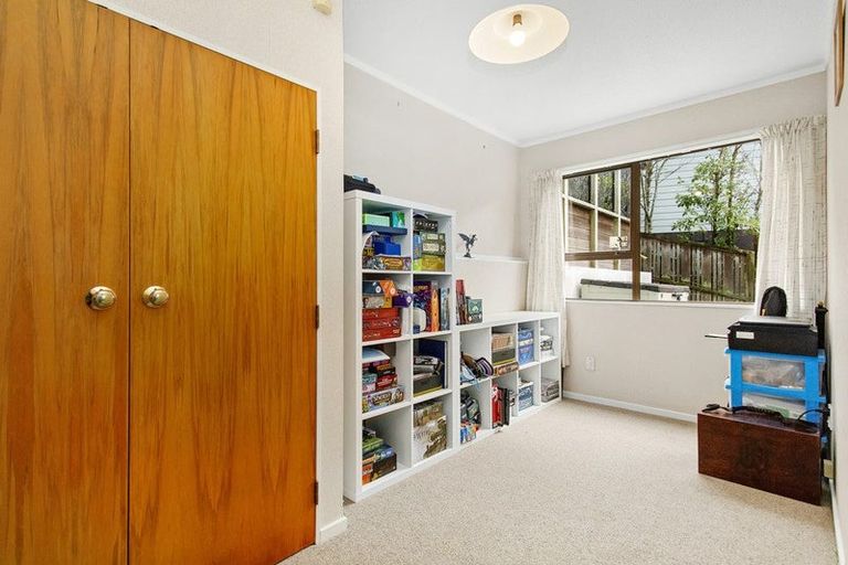 Photo of property in 52 Peterhouse Street, Tawa, Wellington, 5028