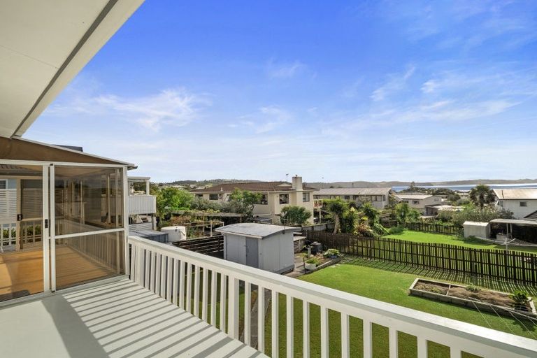 Photo of property in 4 Kawau View Road, Snells Beach, 0920