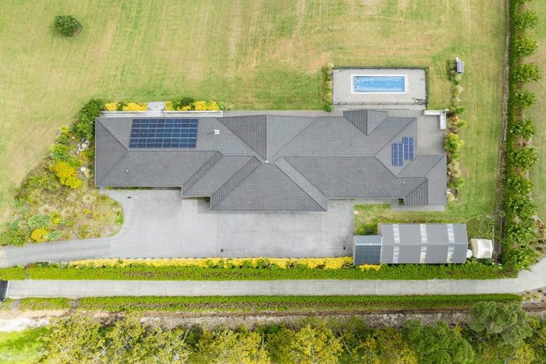 Photo of property in 165b Oraha Road, Kumeu, 0892