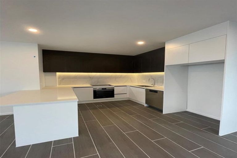 Photo of property in 50 Whare Kauri Road, Papakura, 2110