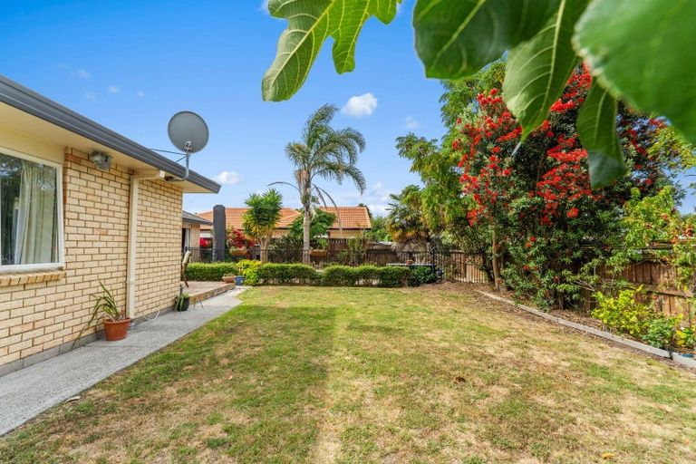 Photo of property in 311 Gravatt Road, Papamoa Beach, Papamoa, 3118
