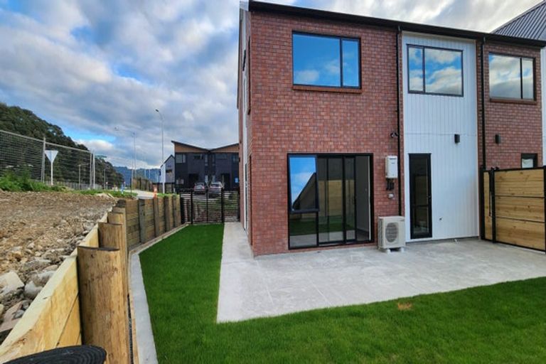 Photo of property in 2 Doug Jensen Street, Wallaceville, Upper Hutt, 5018