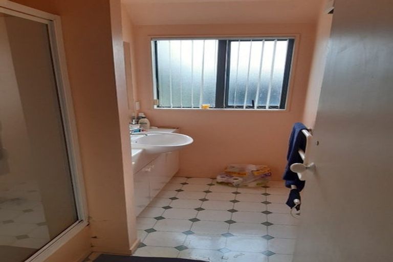 Photo of property in 74 Mandeville Street, Riccarton, Christchurch, 8011