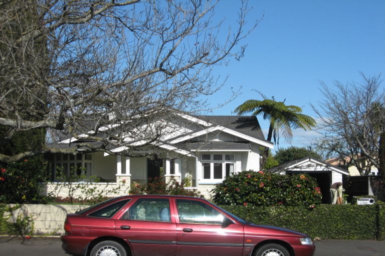 Photo of property in 136 Bath Street, Levin, 5510