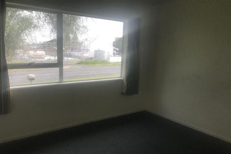 Photo of property in 1 Bedlington Avenue, Manurewa, Auckland, 2102