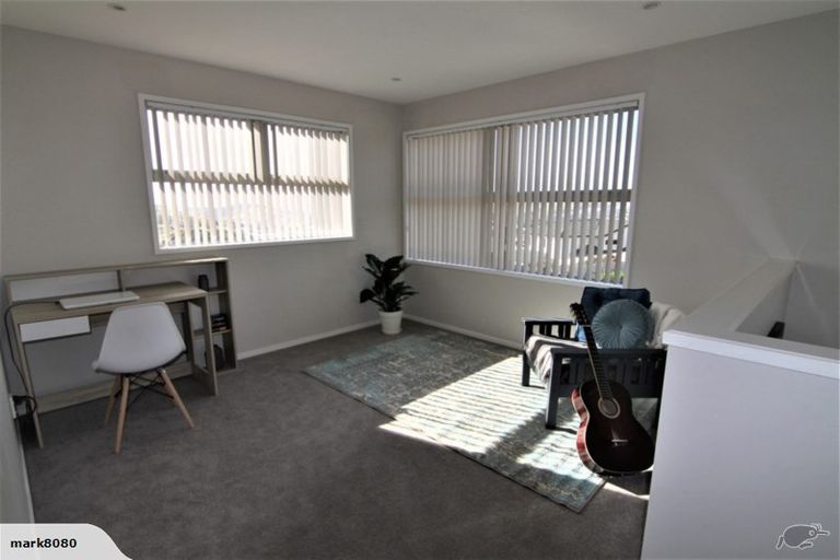 Photo of property in 27a Comber Place, Johnsonville, Wellington, 6037