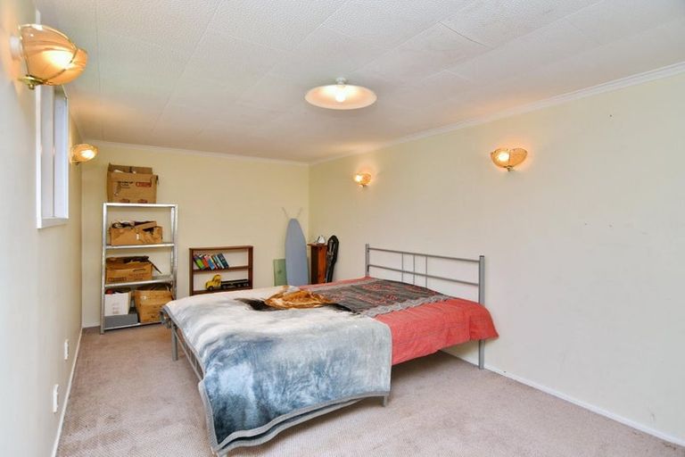 Photo of property in 15 Emlyn Place, Avondale, Christchurch, 8061