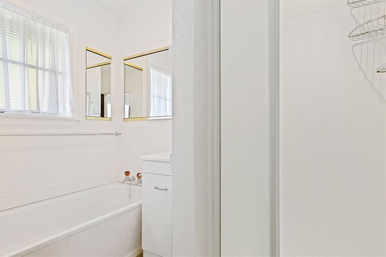 Photo of property in 5 Dalefield Drive, Cashmere, Christchurch, 8022