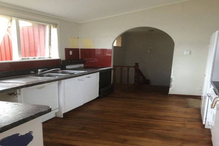 Photo of property in 445 Don Buck Road, Massey, Auckland, 0614