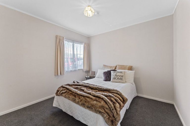 Photo of property in 15a Dennis Taylor Court, Paraparaumu, 5032