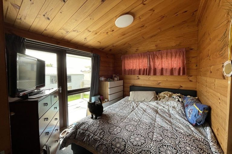 Photo of property in 9 Ngahere Street, Inglewood, 4330