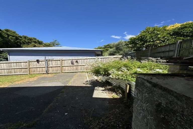 Photo of property in 1/15 Mcleod Road, Henderson, Auckland, 0612