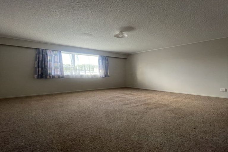 Photo of property in 5/43 Mcleod Road, Henderson, Auckland, 0612