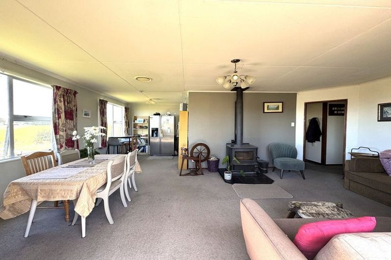 Photo of property in 86 Totara Island Road, Clifton, Balclutha, 9273
