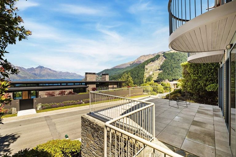 Photo of property in 1/43 Belfast Terrace, Queenstown, 9300