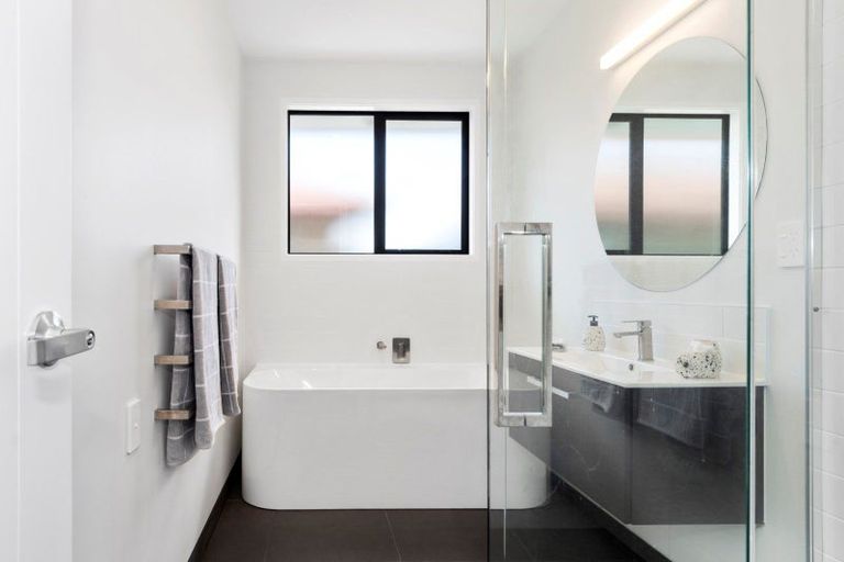 Photo of property in 32 Blacklock Road, Pyes Pa, Tauranga, 3112