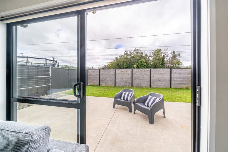 Photo of property in 22 Te Kaeaea Crescent, Wallaceville, Upper Hutt, 5018