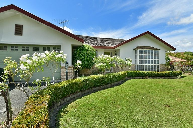 Photo of property in 4 Amberly Rise, Helensville, 0800