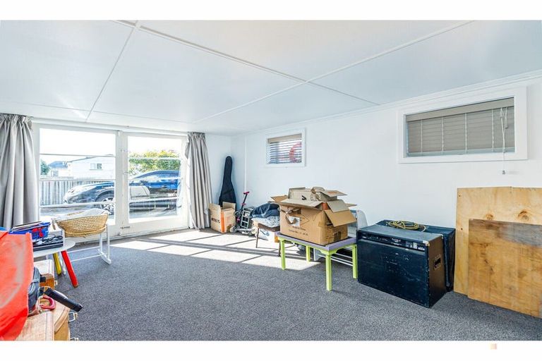 Photo of property in 17 Nelson Terrace, Seaview, Timaru, 7910