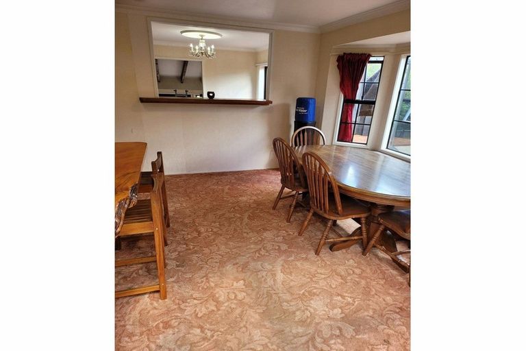 Photo of property in 1 Paulownia Place, Totara Heights, Auckland, 2105