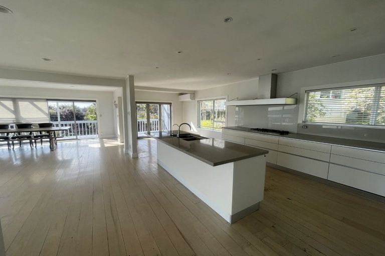 Photo of property in 25 Brigantine Drive, Beach Haven, Auckland, 0626