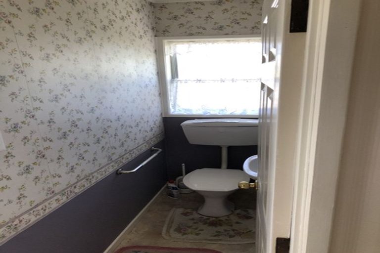 Photo of property in 10 Quibray Place, Botany Downs, Auckland, 2010