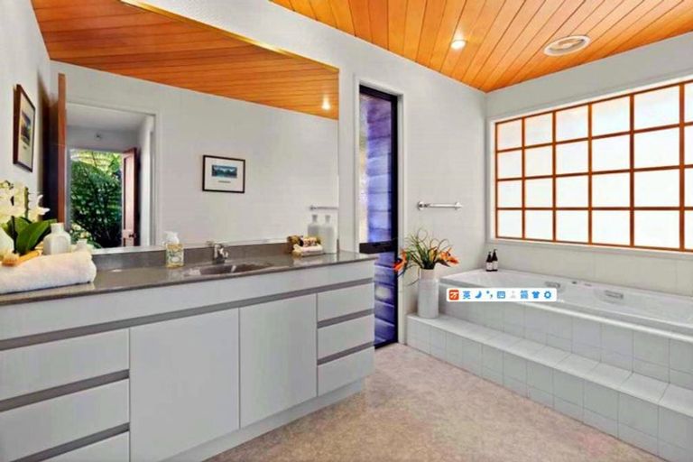 Photo of property in 117 Onetaunga Road, Chatswood, Auckland, 0626