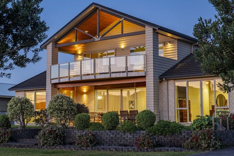 Photo of property in 22 Aquila Drive, Whitianga, 3510