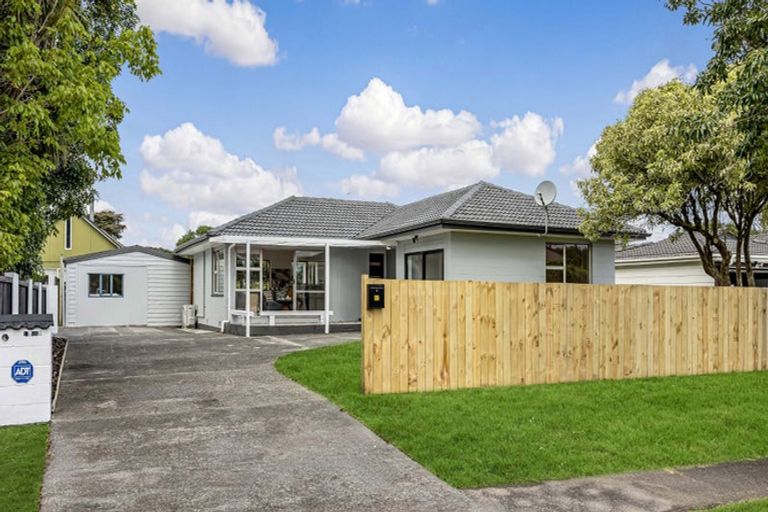 Photo of property in 12 Huber Street, Weymouth, Auckland, 2103