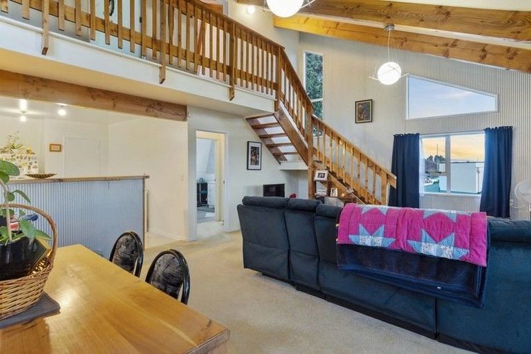 Photo of property in 28 Osprey Drive, Welcome Bay, Tauranga, 3112