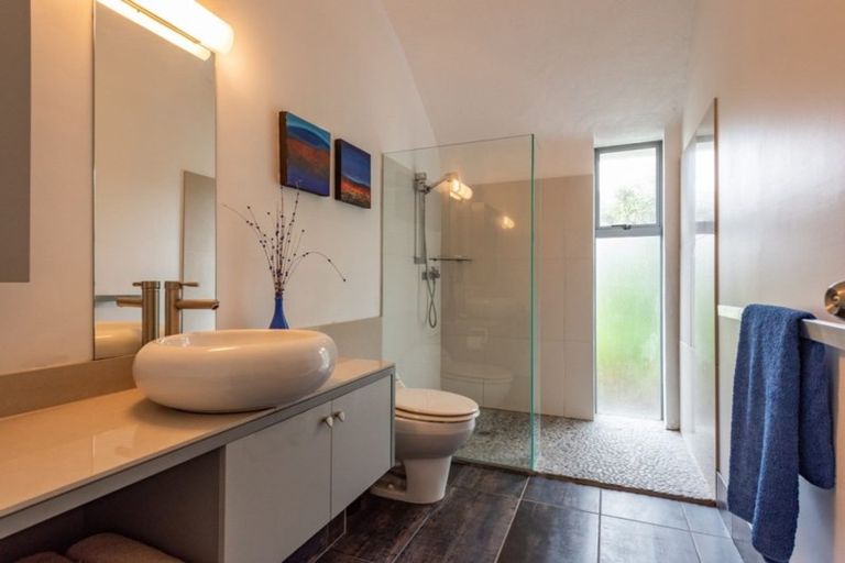 Photo of property in Solemer Beach House, 80 Paetawa Road, Peka Peka, Waikanae, 5391