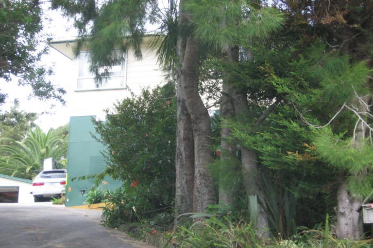 Photo of property in 12 Laser Place, Bayview, Auckland, 0629