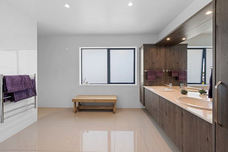 Photo of property in 50 William Andrew Road, Pukekohe, 2120